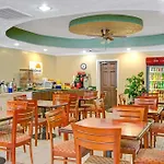 Charlotte Speedway Inn & Suites